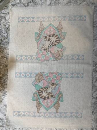 Vintage 80s Set of Two Kitchen Towels 1