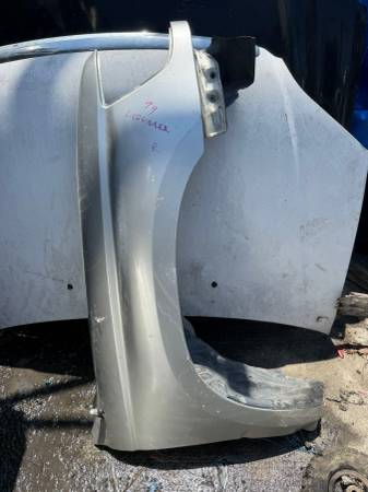 1999 Toyota 4Runner Right Fender  silver color $100 1