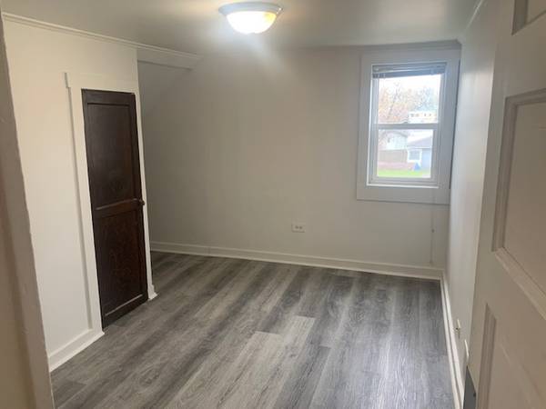 Stop Your Search Fast and Easy!-Room for Rent-Available Now 1