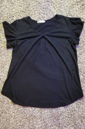 Black short sleeve shirt 1