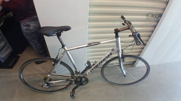 Bicicleta Merida Speeder T1 Fitness BICICLETA - $140 (redwood city)63471412990723124