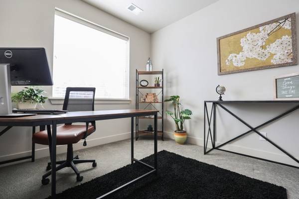 $1,495 / 2br - 920ft2 - 🌟SAVE $750!  Chic Bungalow (2x1) available NOW!!!🌟 (Ammon)63952519225730122
