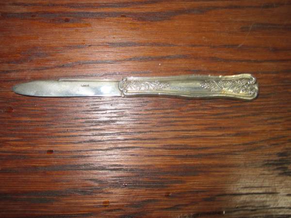 Sterling Silver case and 1 Blade Victorian Fruit Knife, 32.4 grams 1