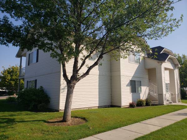 $1,325 / 2br - 988ft2 - 188 N Avenger Lane #201- Lots of Natural Light! 188/D (Boise)63981526605315120