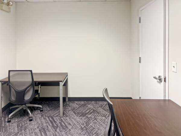 Creative office space | calm, bright, and ready 1