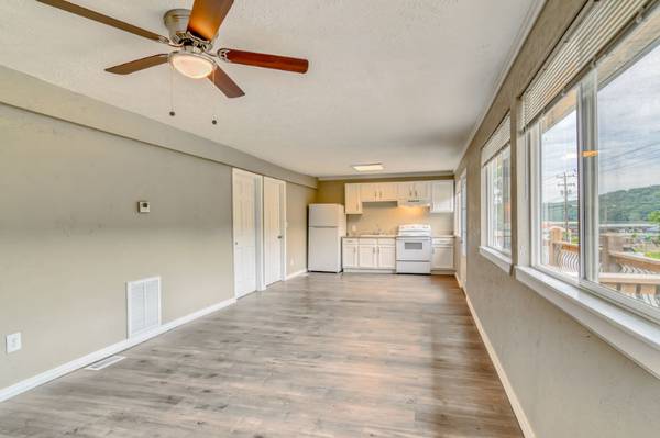 $950.00 / 2br - 750ft2 - Taneycomo Lakeview 2 Bed, 1 Bath - 750 Sq. Ft. Apartment63754834893185121