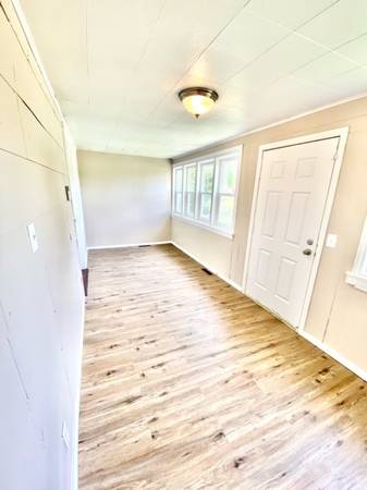 $1,195 / 3br - 5049 DELAWARE ST (GARY)63898734869507121