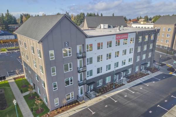 $2,400 / 2br - 1063ft2 - 9-foot ceilings, Gathering plaza showcasing public art, Playground (University Place)63884887021827124