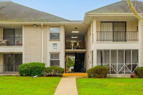 $1,900 / 1br - ANUAL Apartamento de 2º piso sin amueblar en alquiler (Sea Girt)63667080814211120