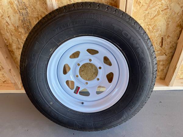 225 75R 15 Tire with 6 Lug Rim 1