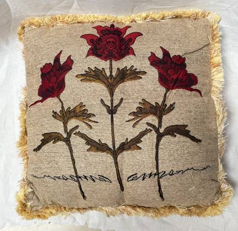 Vintage Floral Tapestry Pillow – Three Red Flowers w/ Gold Fringe 1