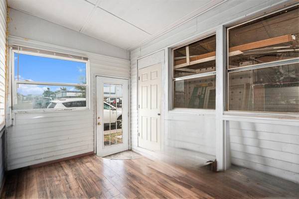 $69,900 5 Bed • 2 Bath • 1,000 sqft — Manufactured Home in Country Estates (Wyoming)63829581644545121