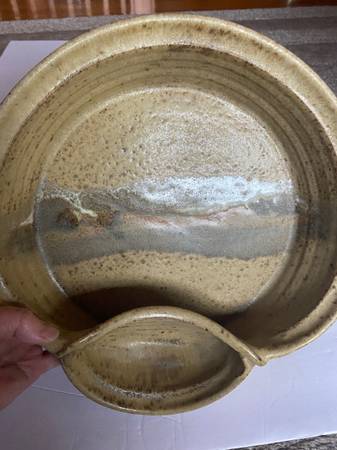 Studio pottery stoneware handmade chip and dip bowl  great condition 1