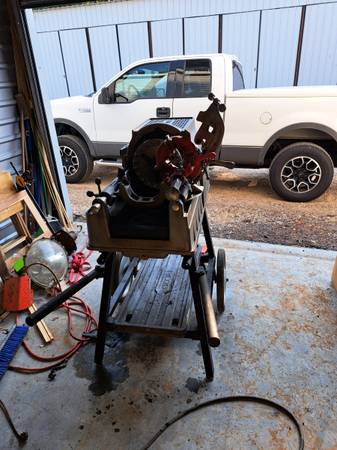 Ridgid 535 pipe threader with stand-New Style 1