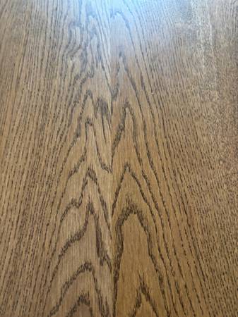 Preciosa mesa de comedor de madera maciza - $500 (Mound View Cedar Rapids)63435617480707122