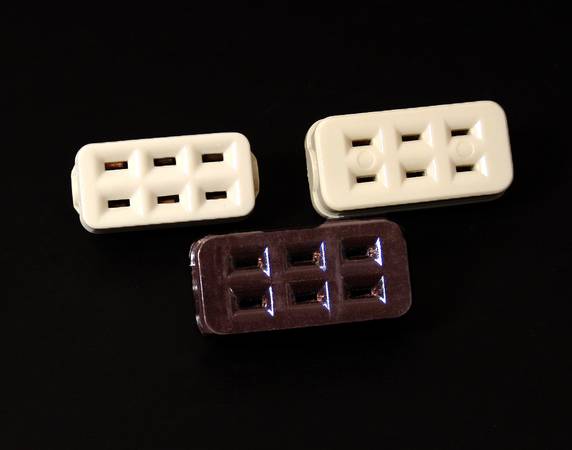 Lot of 3 Vintage Bakelite Triple Outlet Adapters 1