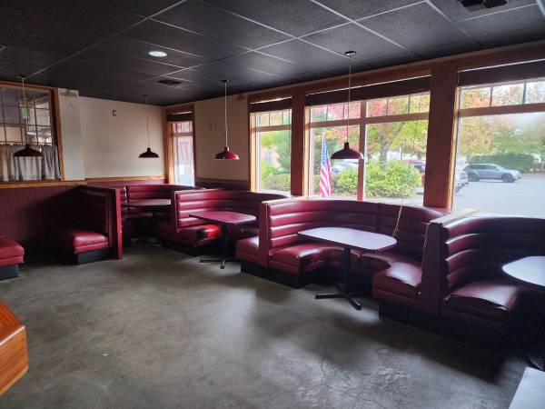 $8,747 / 5248ft2 - Restaurant Space in Bender Plaza (Lynden)63920959368579122