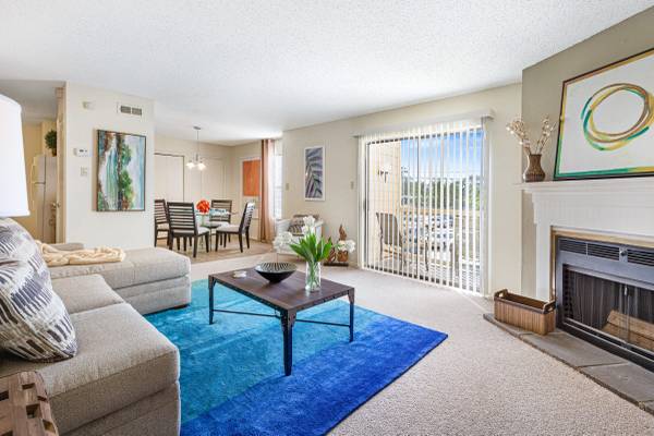 $1,360 / 2br - 1292ft2 - 🍂Welcome to Sawmill Creek🍂 (River Ridge)63903652419458121
