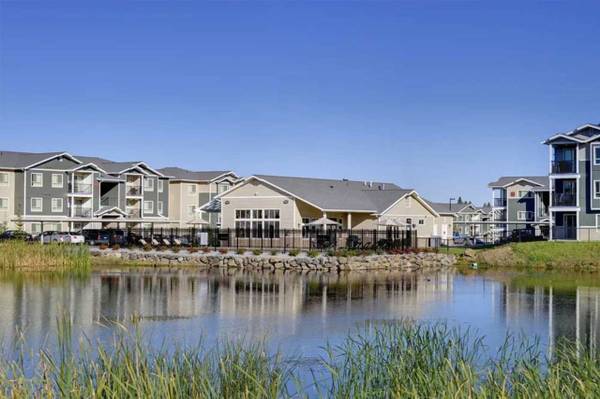 $1,059 / 1br - Black Appliances, Swimming Pool, Trails (3210 E 44th Ave, Spokane, WA)63969876868227122