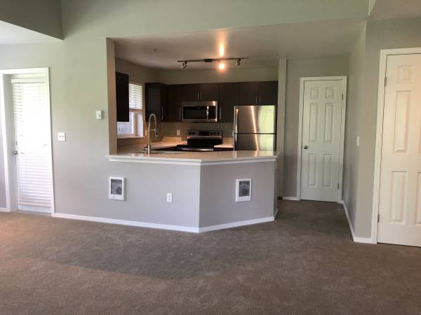 $1,582 / 1 dormitorio - 746 pies cuadrados - Vida excepcional, encanto atemporal: 1 dormitorio, 1 baño, 746 pies cuadrados (Beaverton - Línea Beaverton Creek MAX)63842023645827120