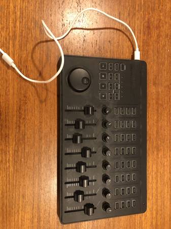 Korg nanoKontrol Studio Midi Controller Control Bluetooth USB 1