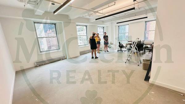 $6,053 / 1053ft2 - Corner Office Space on 57th St. Doorman Buidling Bright and Sunny ❣️ (Midtown East)63816602584195124