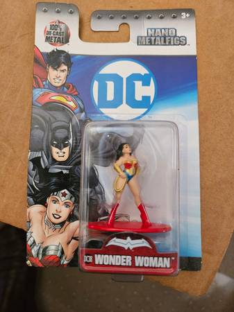 5 DC characters and 1 Got figured 1