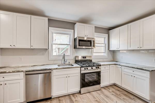 $2,500 / 2br - PISO PRIMERO Apartamento de 2 dormitorios en la sección Elmora (Elizabeth)63676257698049123
