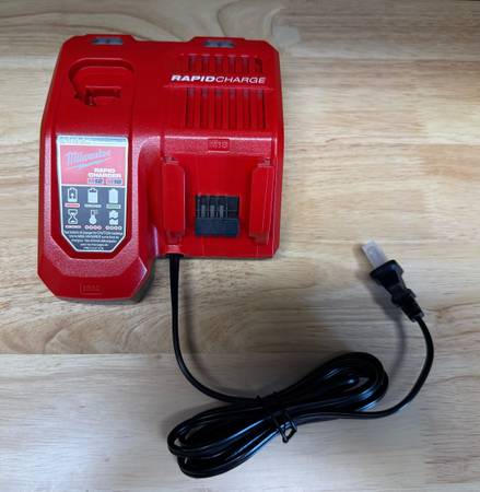 Milwaukee Rapid Charger 1