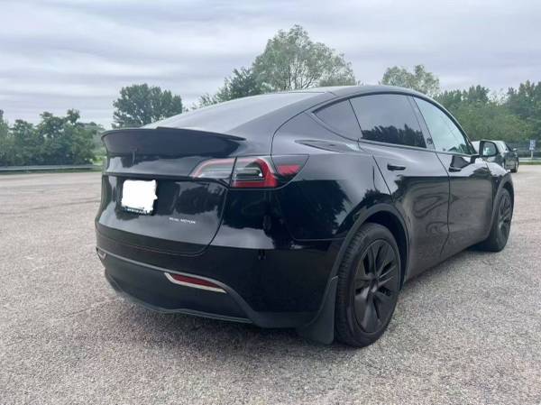 2025 Tesla Model Y Long Range 7 asientos AWD - $35,500 (Flushing)63618007126275122