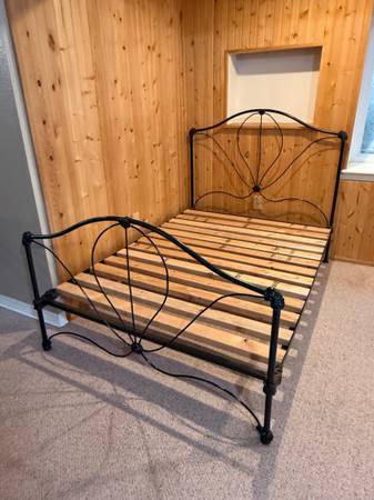 Solid wrought iron bed 1