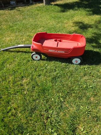 Radio flyer wagon 1