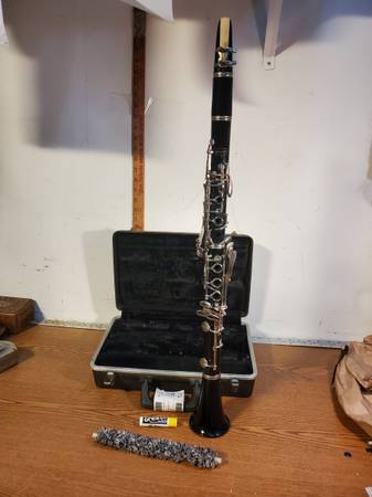 Selmer Bundy Clarinet Resonite  Kit W/case 1