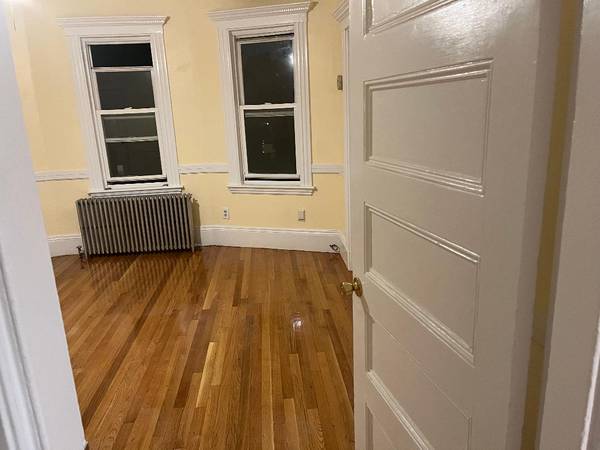 $2,100 1 and 2 Bedroom Apartments for rent in Medford, MA $2100-$2600 (Medford)63856336933507124