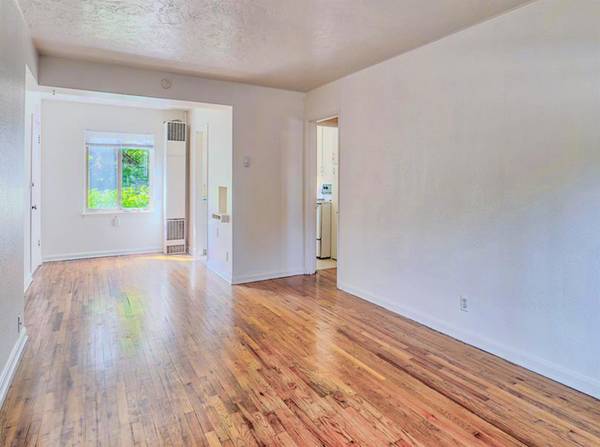 $1,650 / 2hab - 1ER MES CON $300 DE DESCUENTO| Se aceptan mascotas, muy transitado, todo cerca (barrio Hawthorne)63956353268994123