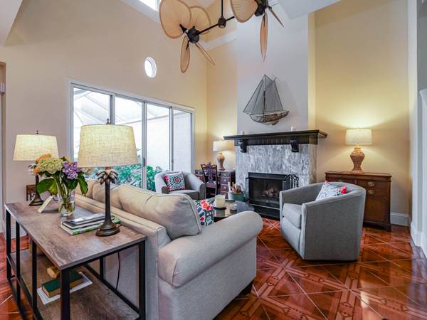 $7,000 / 2br - Can't Miss! Seasonal Rental - Escape the Winter!63799779877761122