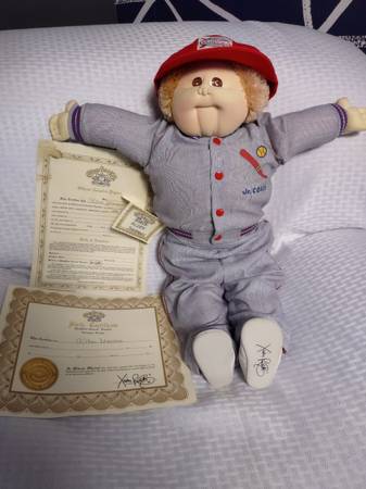 Original 22" 1984 Xavier Roberts soft-sculpture Cabbage Patch doll 1