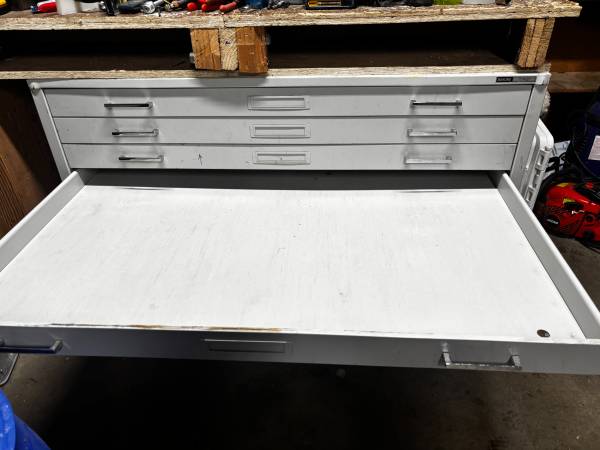 5-Drawer Metal Cabinets - $25 (East Wenatchee)63441567218563122