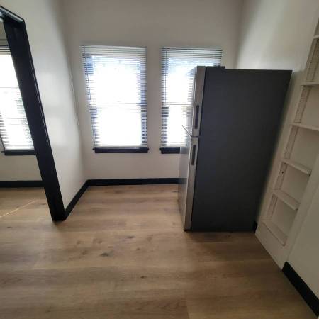 $1,695 / 600ft2 - Large Studio Available (Leimert Park, Los Angeles)63700958209921121