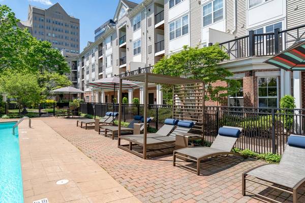 $3,959 / 2br - 1147ft2 - Loft Floor Plans Available, Clubroom, Ceiling Fan (200 Broad St, Stamford, CT)64010164951811124