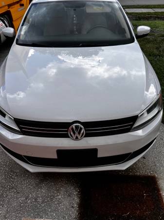 $5,800 Volkswagen Jetta TDI 2013 2.0L sedan - $5,800 (Jacksonville)63470248359299120