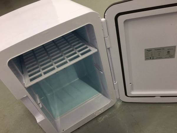 Cooluli Classic 10L MiniFridge with heating option. - $59 (Watertown-Camb. Ma)63471240805633121