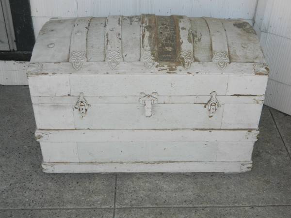 DOMETOP TRUNK LATE 1800'S 1