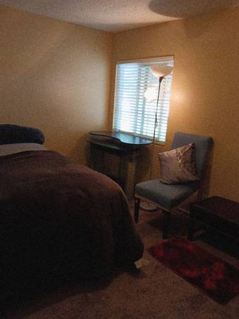 Room 4 Rent 1