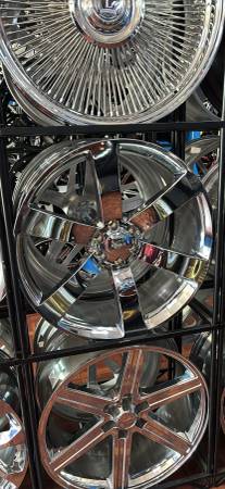 22" “Hellcat‑Style” Wheels & Tires — 6‑Lug Chevy Fitment for Trucks an 1