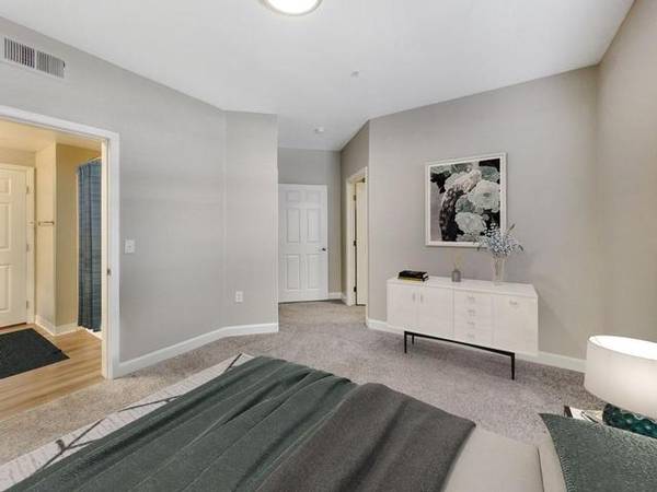 $1,825 / 1br - 790ft2 - Professionally Landscaped Grounds, New Fitness Center & Yoga Room (Rancho Cordova)63688352383619121