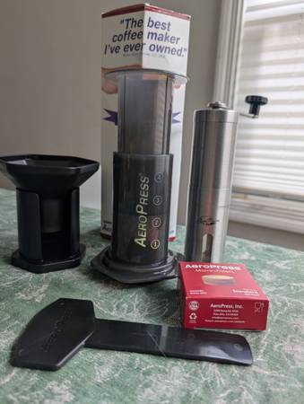 Aeropress and grinder 1