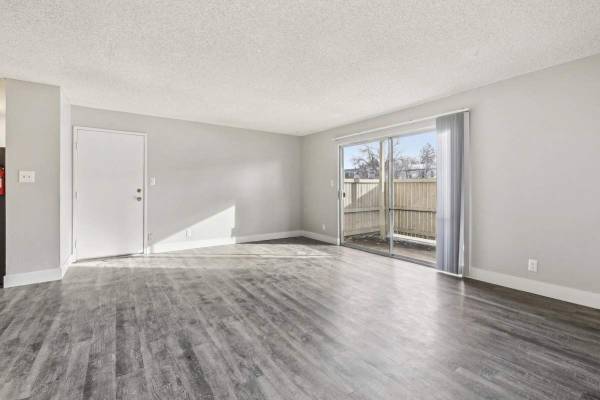 $1,040 / 1hab - 675 pies² - Programa de Recompensas para Residentes, Patio de Juegos, Área de Barbacoa/Comedor al Aire Libre (7100 East Mississippi Avenue, Denver, CO)63844741930881121