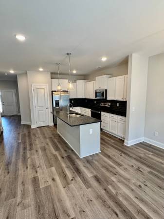 $2,100 / 3br - 1790ft2 - 3 Bedroom Duplex with a garage! Brand new construction! (Greenville)63897186651907123