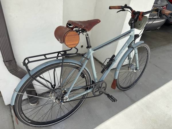 Trek SoHo 20" Híbrida de Uso Diario con Transmisión por Correa, Iluminación LED Dinamo y Accesorios Adicionales - $750 (El Segundo)63470444872579122